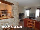 Vente / Immeuble : 2 appartements et 1 local commercial